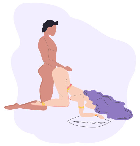 امرأة على يديها وركبتيها، مرفقاها على وسادة، وشريكها خلفها، تمثّل الإيلاج العميق والإيقاع المتوازن.